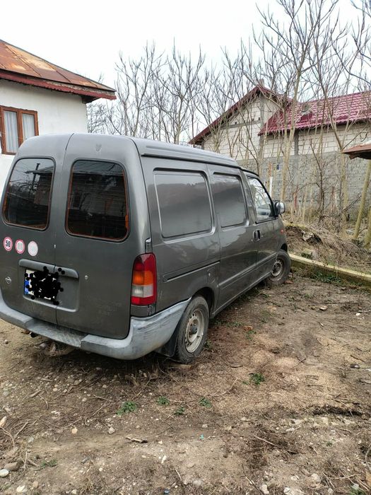 Vând Nissan Vanette Cargo Bus