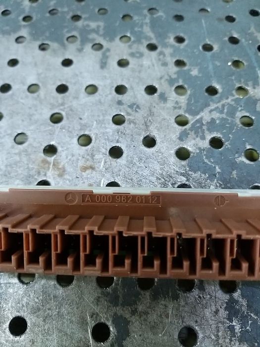 Modul electronic releu mercedes b class w247 a0009820112