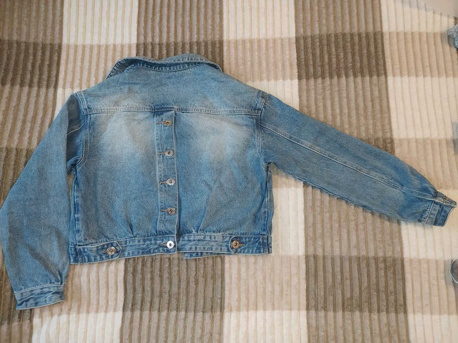 Джинсовая куртка укороченная