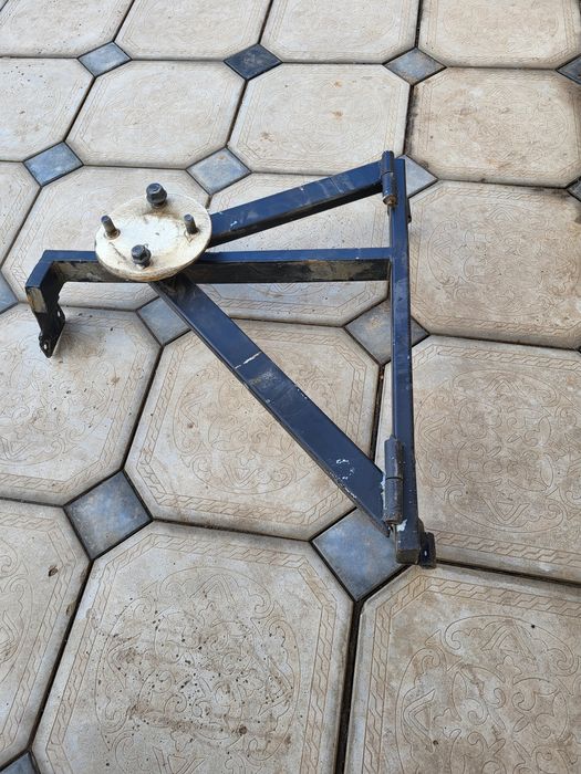 Кронштейн на ларгус