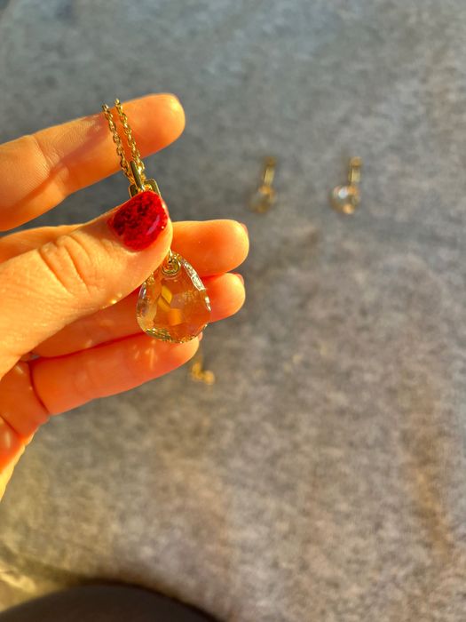 Комплект обеци и колие Swarovski