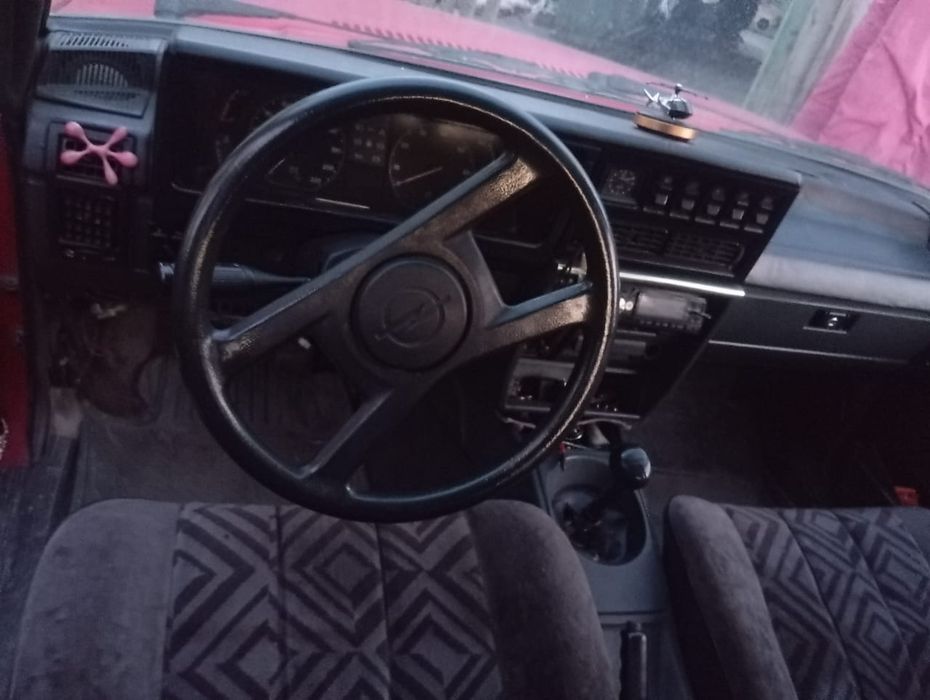 Продам опель рекорд на ходу