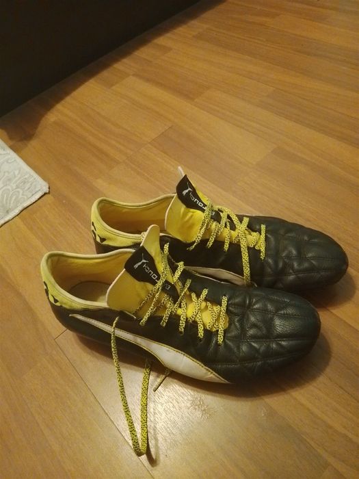 Футболни обувки пума