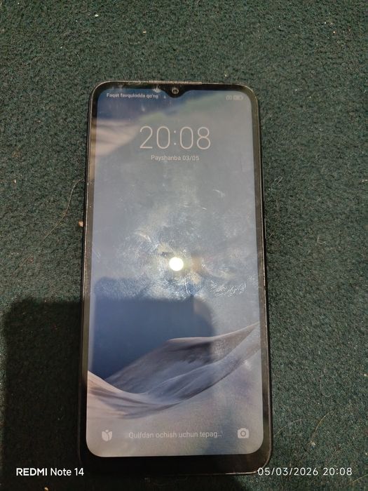 Telefon zoʻr iwlawlari yonida ozroq ochilgan 20maminga  tuzaladi qolga