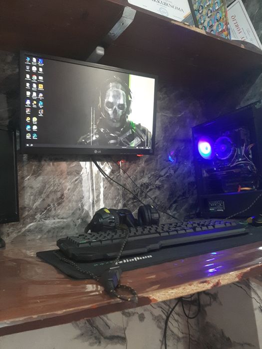 Komplekt kompyuter srochna 250$