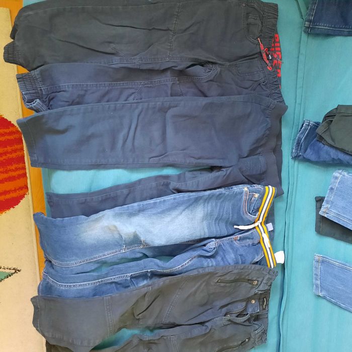 Vand 7 blugi/pantaloni baiat, mar.116,122,128
