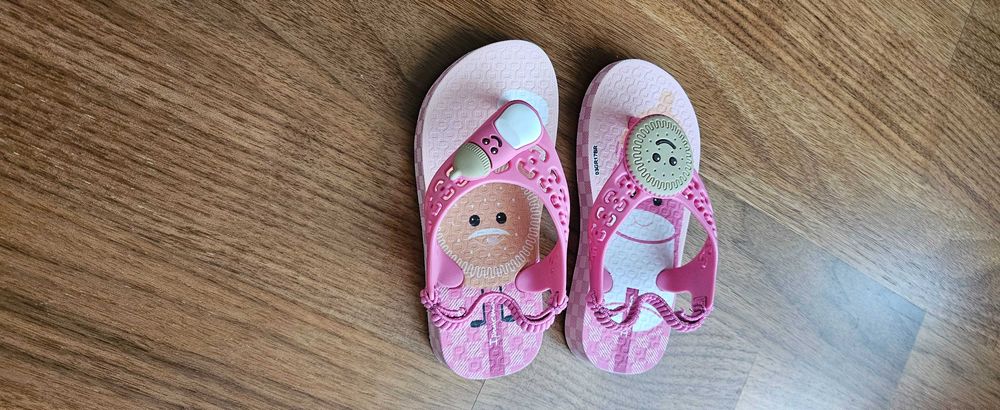 Обувки 21-24 размер, при интерес за даден модел, изпратете съобщение.