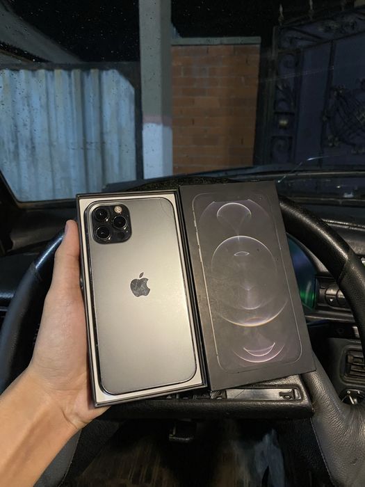 Продам срочно iPhone 12 Pro 128GB