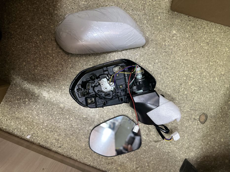 Зеркало на камри 70