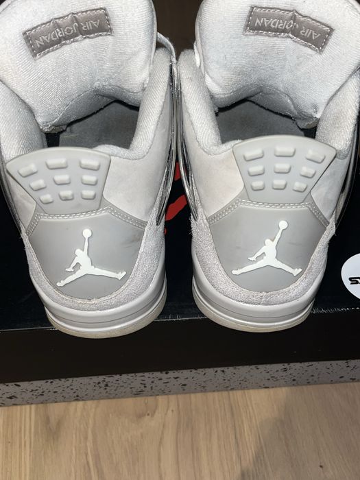 Jordan 4 Frozen Moments