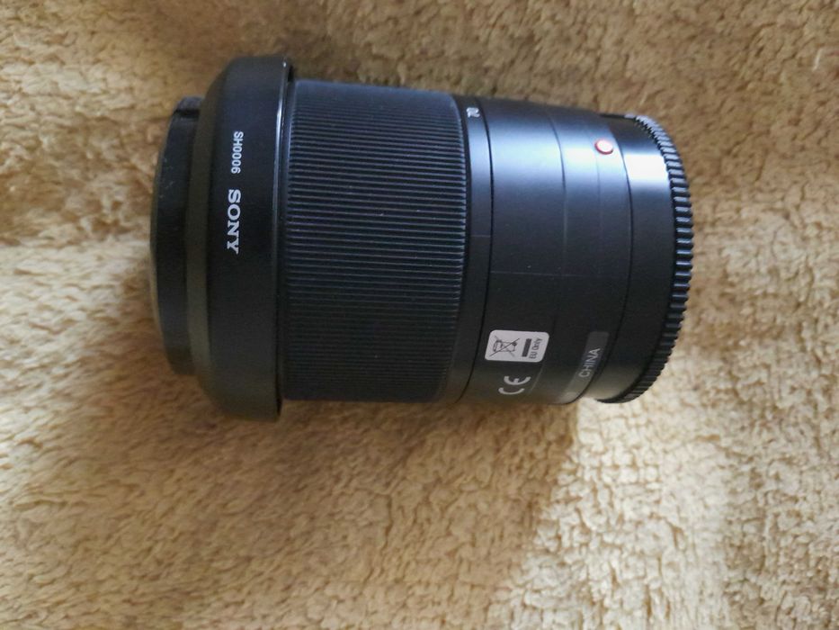 Sony DT 18-70mm f/3.5-5.6 A