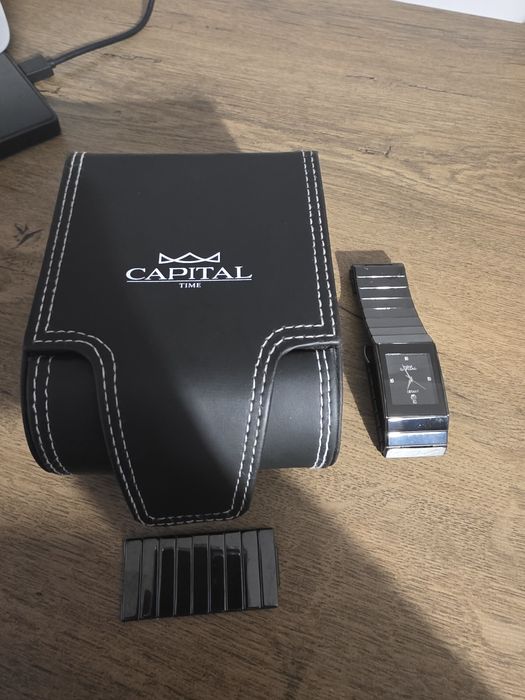 Нов часовник Capital с керамична верижка