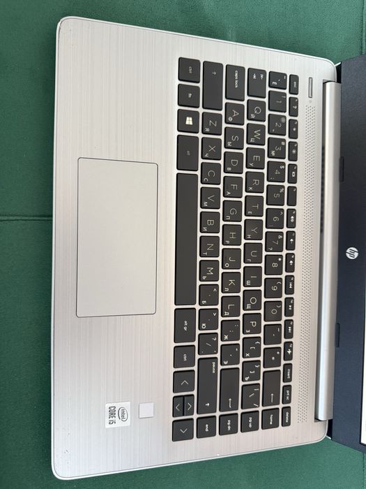 Ноутбук HP i5 10th gen