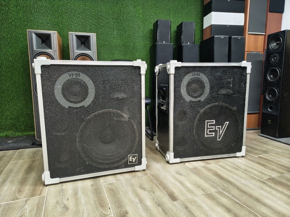 Професионални тонколони Electro-Voice S-15.3