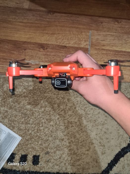 Продам квадрокоптер LYZRC L900 Pro SE