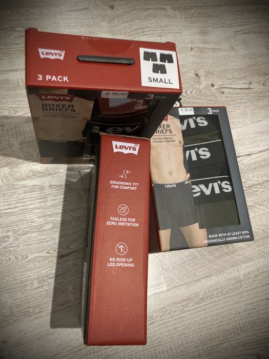 Set 3 boxeri Levi’s – mărimea S, NOI în cutie, aceeași culoare
