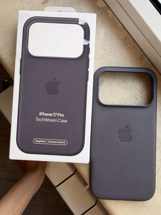 Apple Case Tech Woven Plum / Purple 17 и 18 Pro