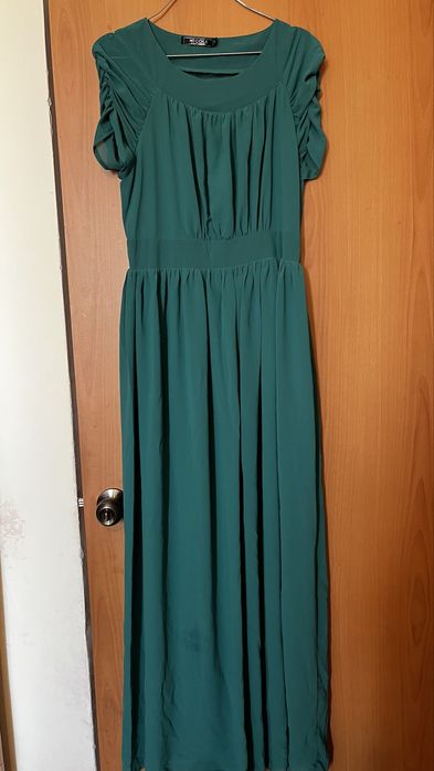 Жақсы жағдайда киімдер сатылады