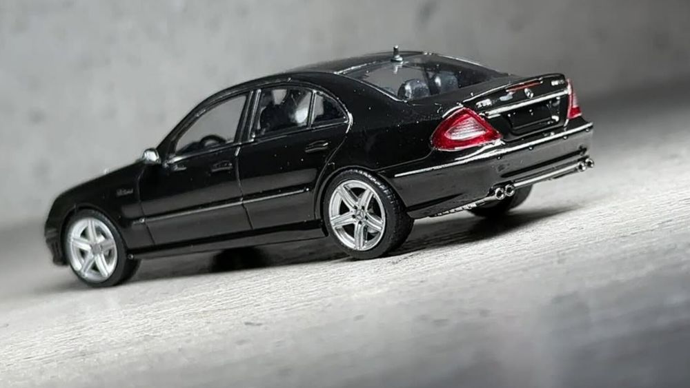 Mercedes-Benz E63 W211