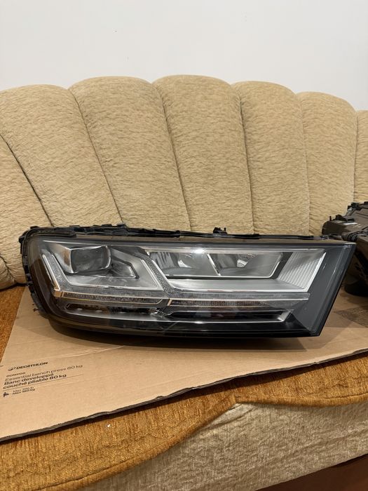 Faruri, Far stanga / Far dreapta Audi Q7 4M 2015-2020