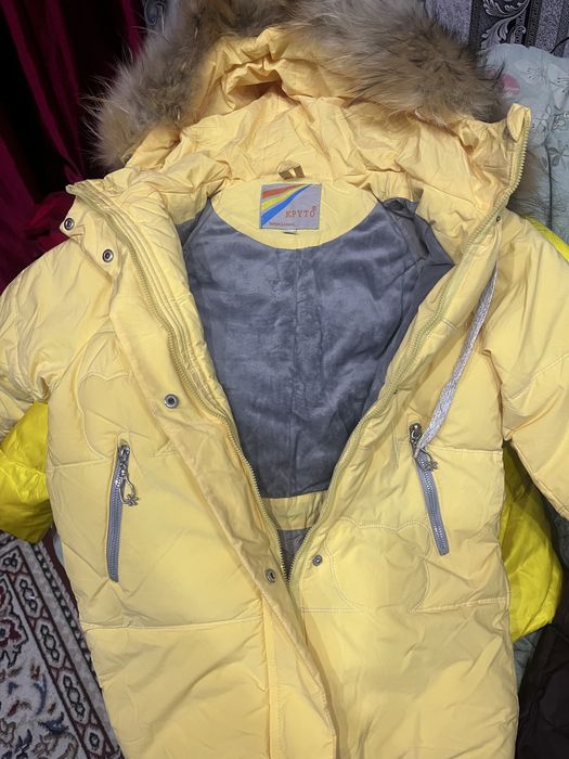 продам куртку зимнюю для девочек