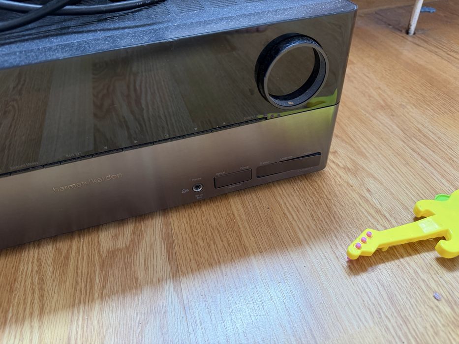 Vand amplificator Harman Kardon AVR 355 defect