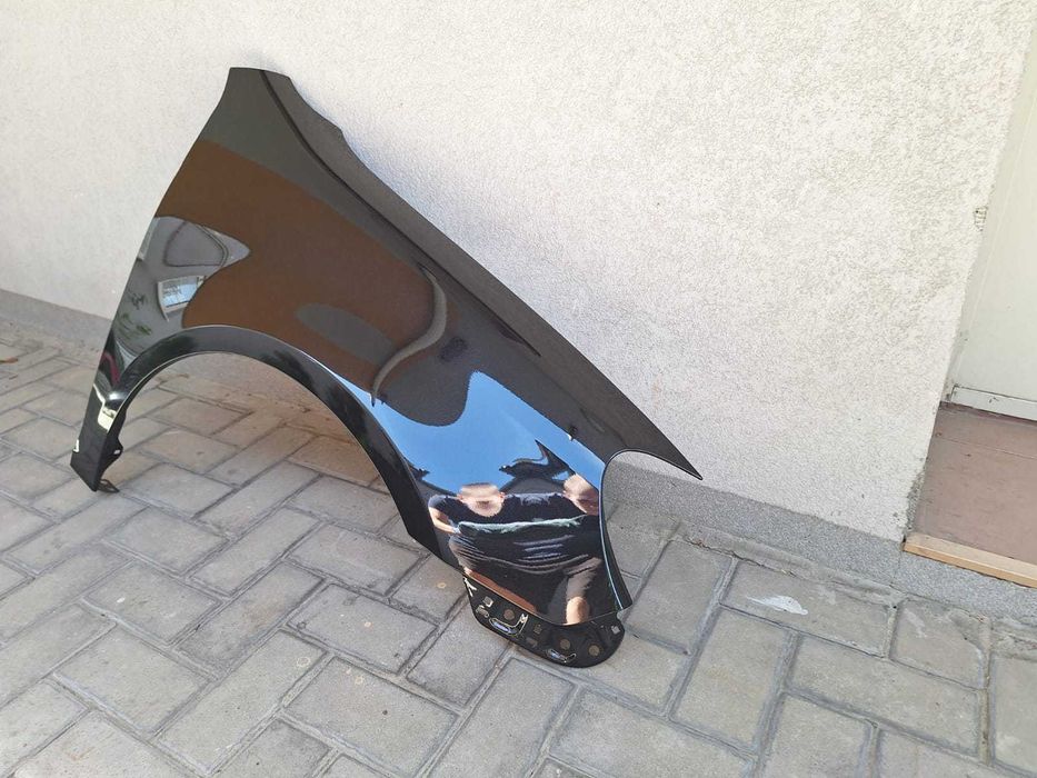 Aripa Fata Dreapta VW Golf 6 VI Break 2008-2013 Vopsita Negru