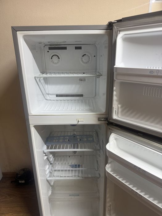 Продам холодильник LG