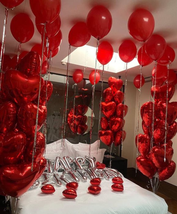 На 14 февраля сердца красные