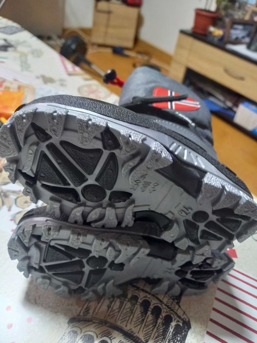 Детски маратонки и боти от  21 до 30  Nike & Adidas