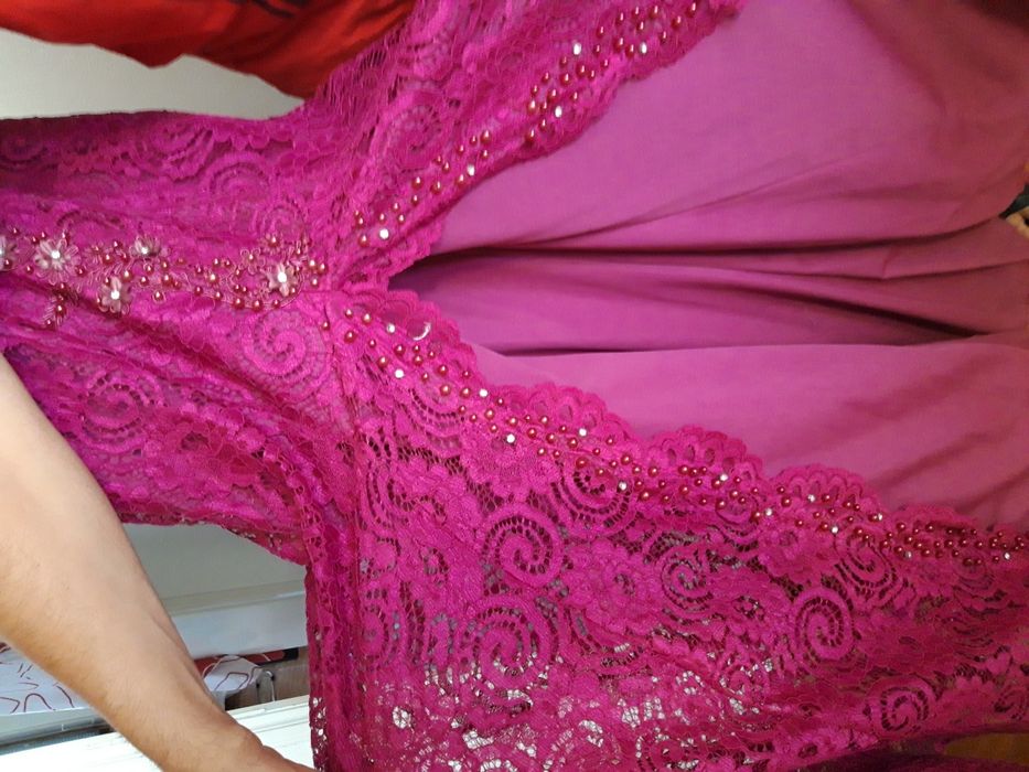 Продавам официална рокля от дантела с подплата Турция