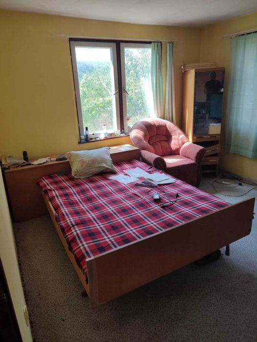 Просторна къща в село Делейна