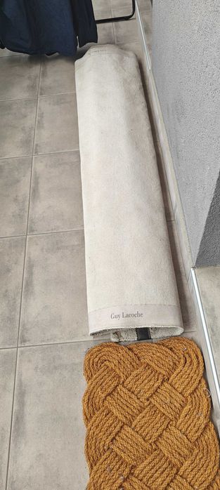 Сив Килим Guy Laroche