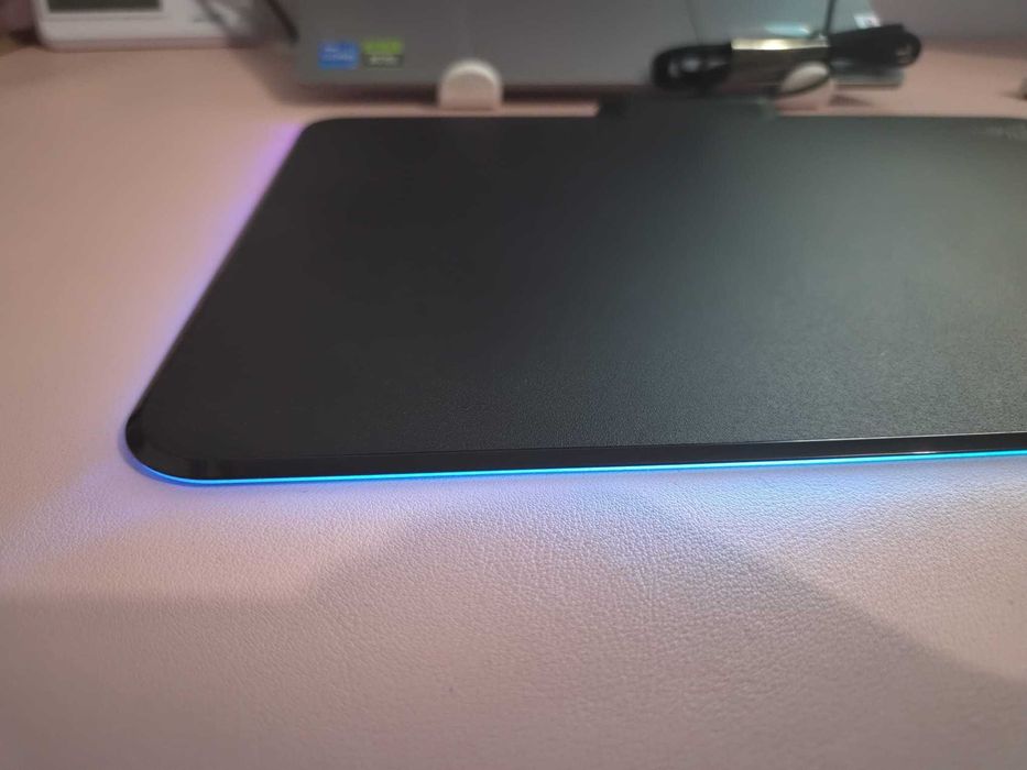 Mousepad Gaming Razer Firefly Hard Edition – Iluminare RGB Chroma