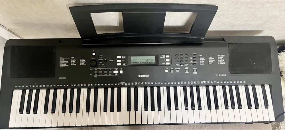 Продам синтезатор YAMAHA PSR - EW310