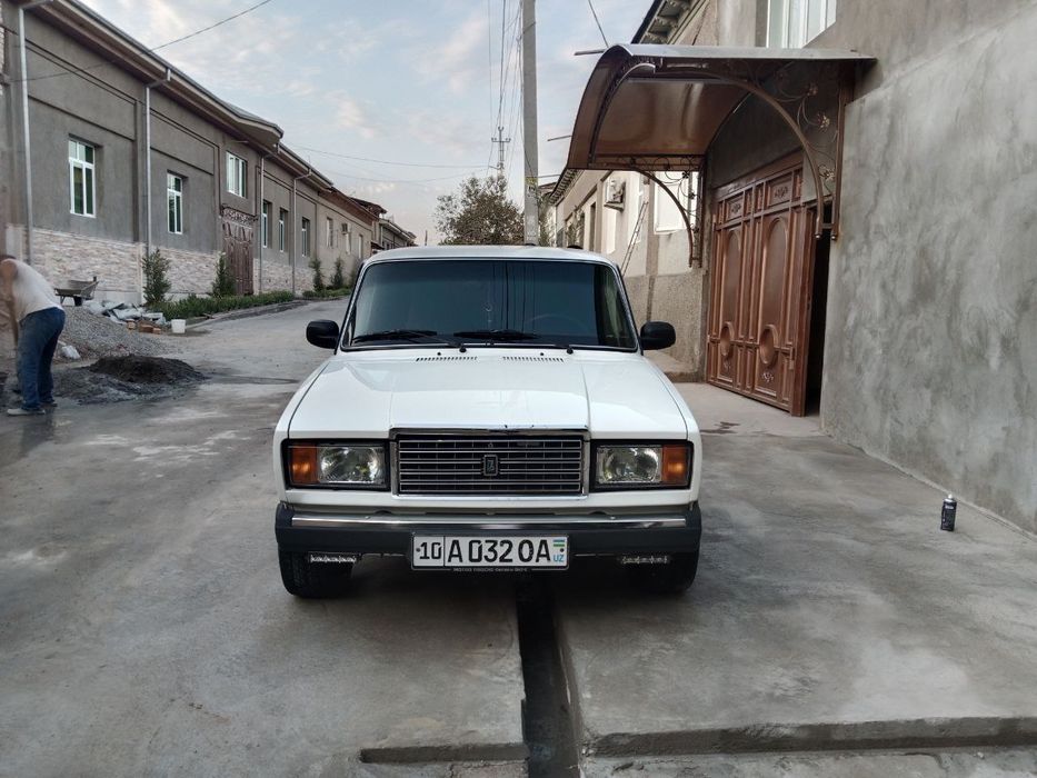 Jiguli21 07 sotiladi