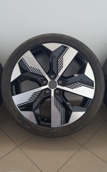 JanteRenaultKadjarArkanaSymbiozCapturMeganeE-TechKoleosScenicE-TechEspaceAustralRafaleTalismanDusterBigsterStrikerNissanJukeQashqaiX-TrailAriya5X114.3