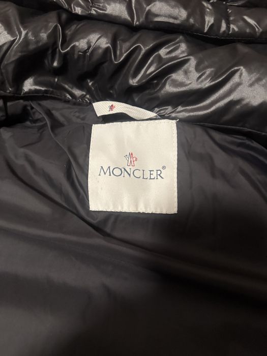Длиная куртка Moncler