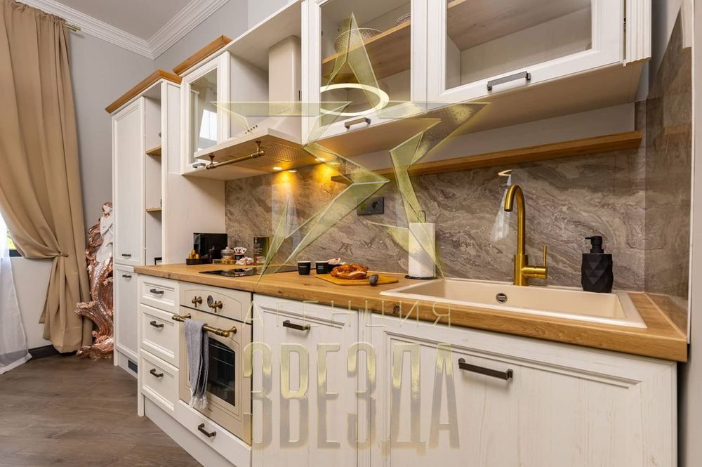 Продава се Двустаен апартамент в Пловдив, Център - 91 кв.м за 2627 €/кв.м - Снимка #2