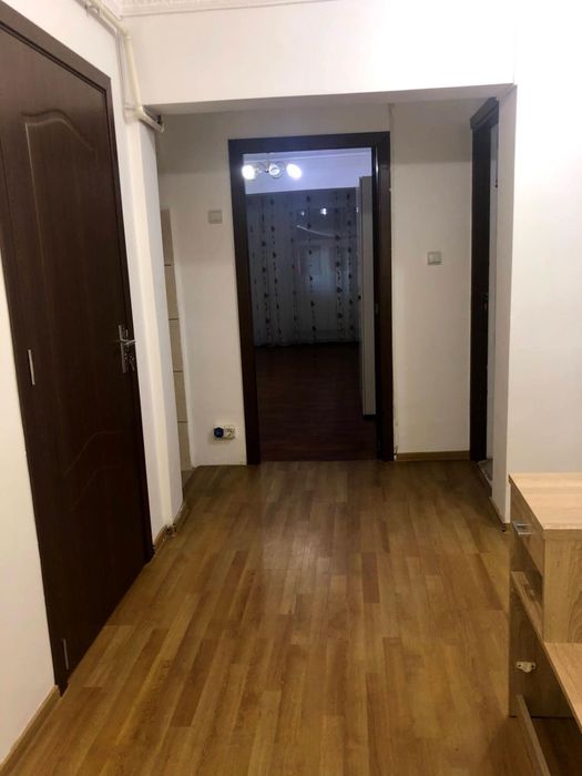 Inchirez apartament 3 camere zona Tomis Nord