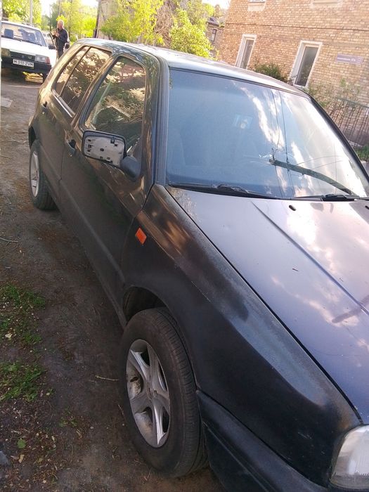 Продаётся Volkswagen Golf 3