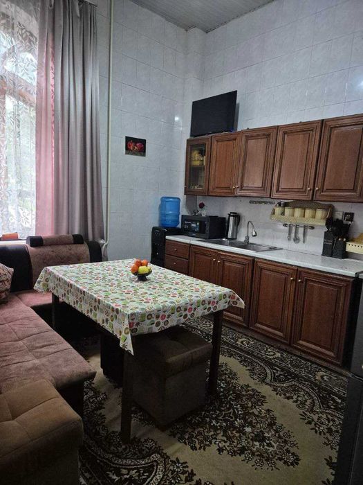 Продаю свой добротный дом, угловой на Бадамзаре