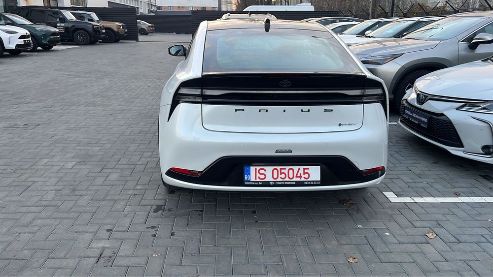 TOYOTA Prius 2025 — imagine 2