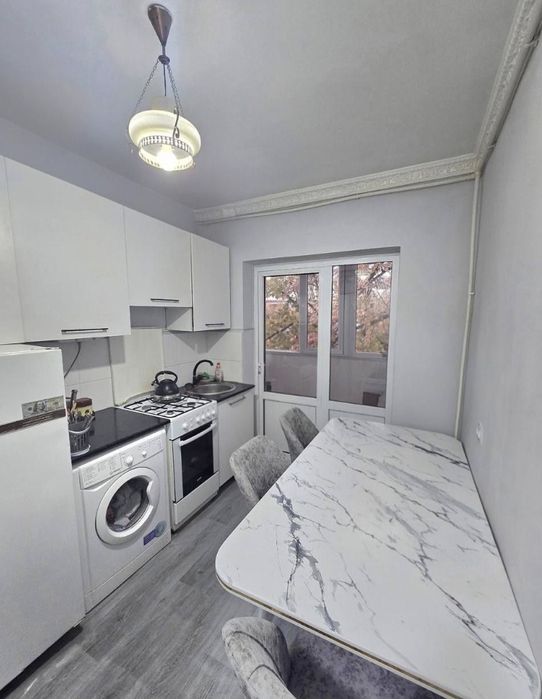 Продается 2-х комнатная квартира  на Буз-2, ЭКО базар