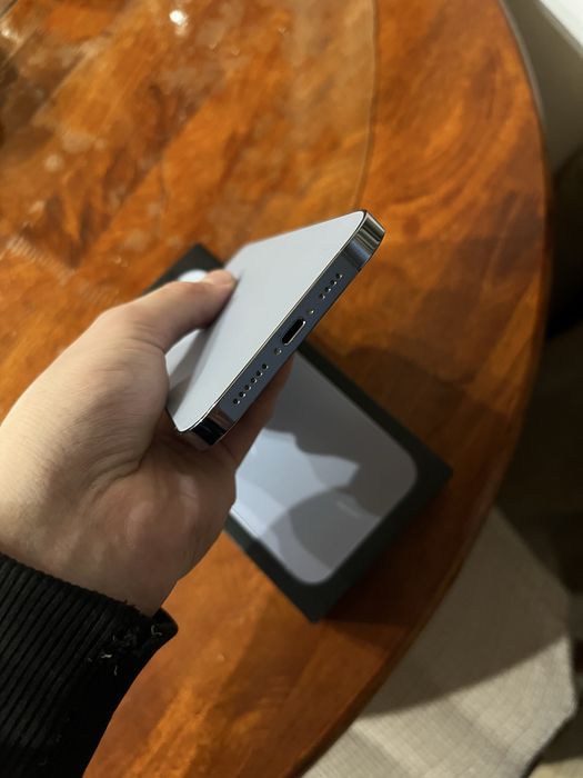 Iphone 13 pro max 1 TB в идеале