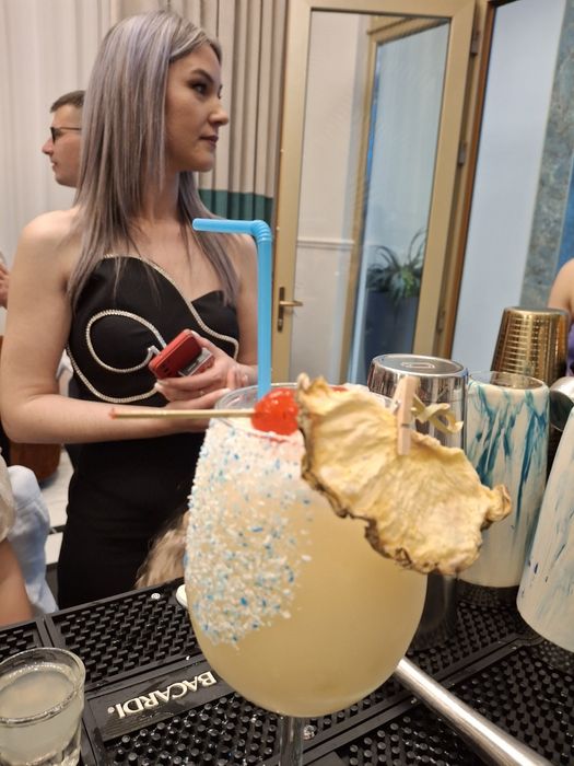 Cocktail bar mobil nunți / Tort de shoturi/Gun /pistol Co2/ Fum greu