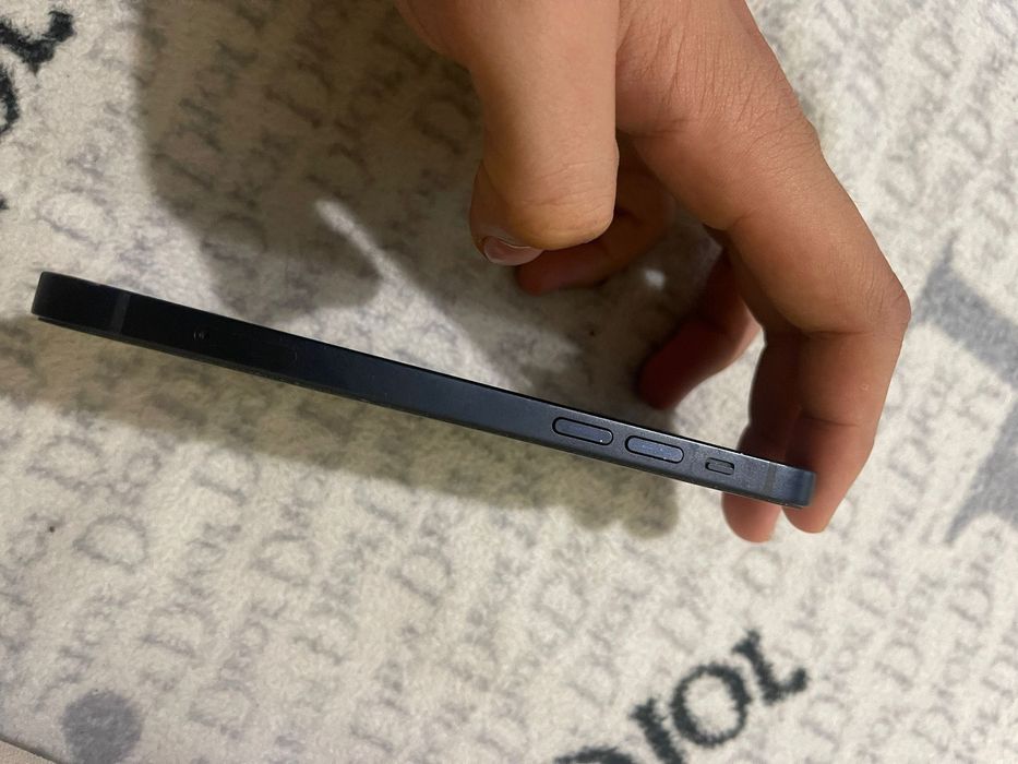 IPhone12 normal vine cu husa și etc .