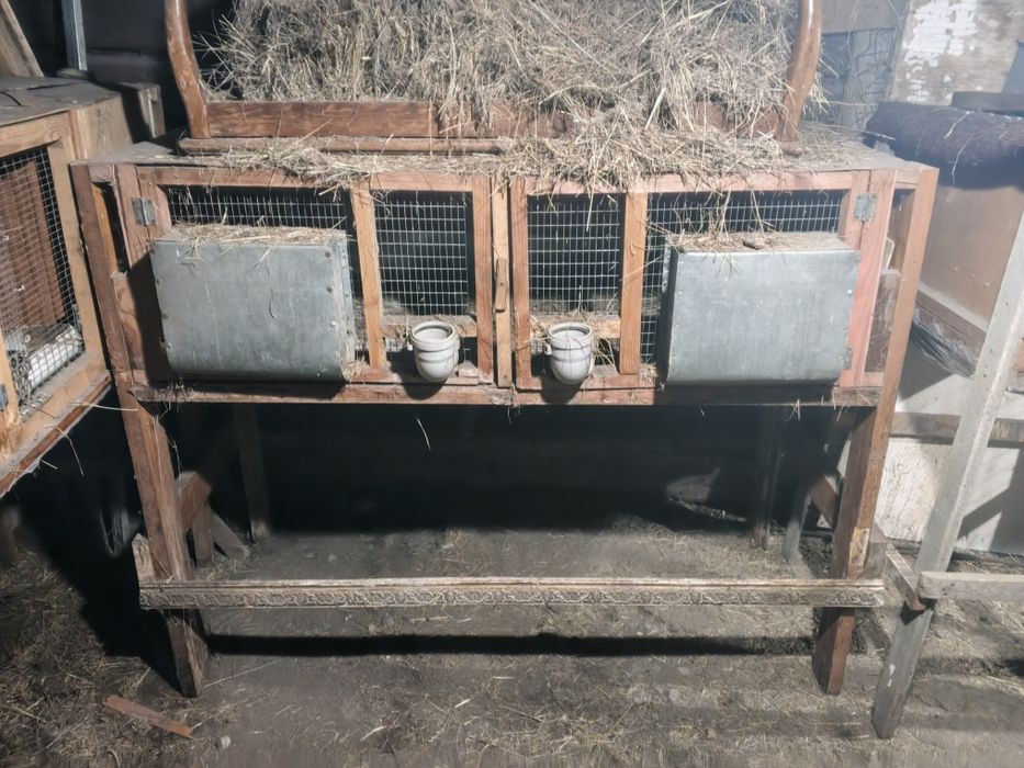Продам клетки для кроликов