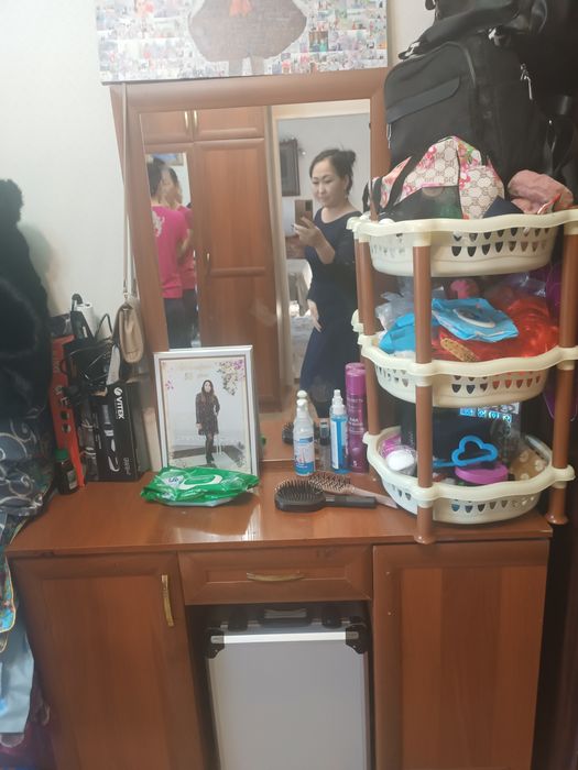 Срочно продам спальный гарнитуру б/у