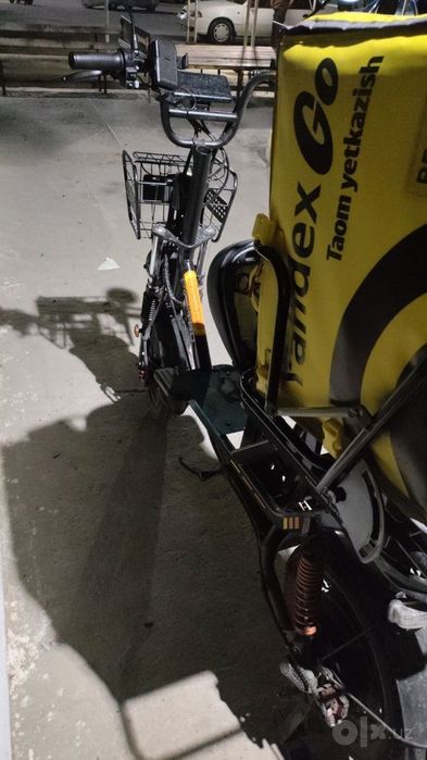 Skuter 550$.